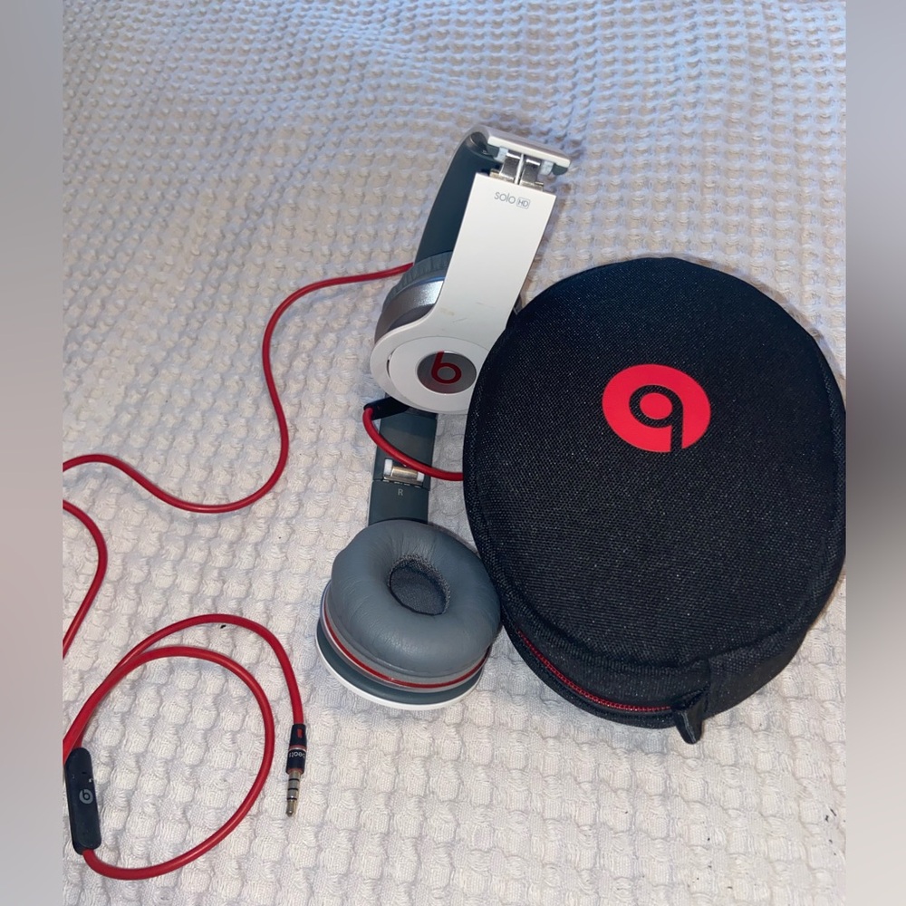Classic Beats Solo HD by Dre